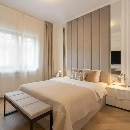 Big & Bright 3br Getaway - Spot - Balcony Charm Apartamento