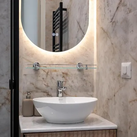 Big & Bright 3br Getaway - Spot - Balcony Charm * בוקרשט
