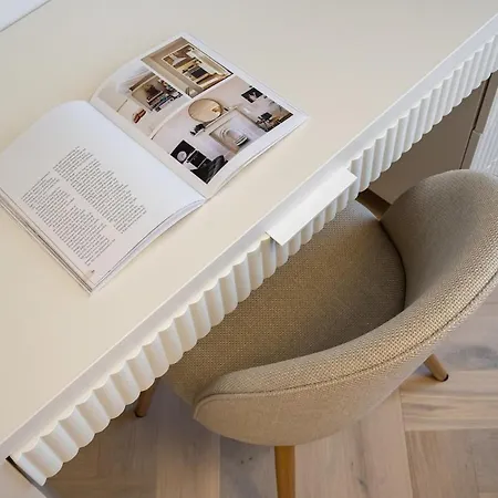 Big & Bright 3br Getaway - Spot - Balcony Charm Apartamento