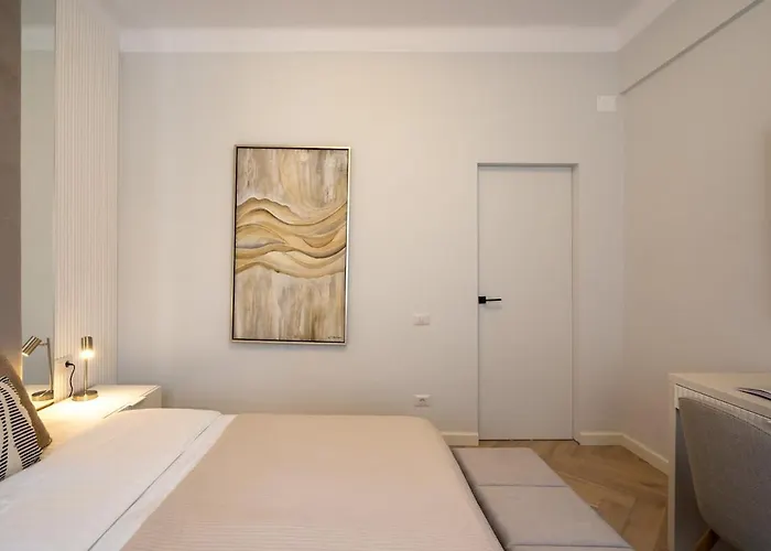 Big & Bright 3br Getaway - Spot - Balcony Charm *