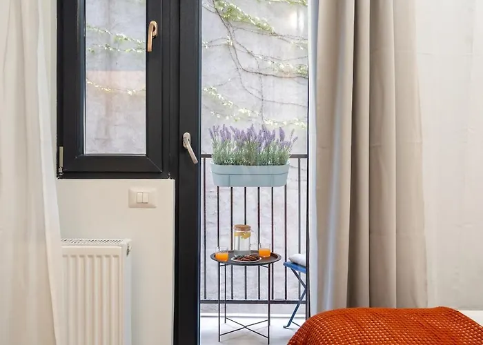 Big & Bright 3br Getaway - Spot - Balcony Charm Apartman Bukarest