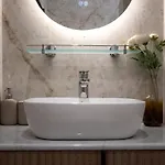 Big & Bright 3br Getaway - Spot - Balcony Charm Апартаменти *