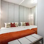 Апартаменти Big & Bright 3br Getaway - Spot - Balcony Charm Бухарест