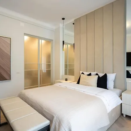 Big & Bright 3br Getaway - Spot - Balcony Charm * Bucharest