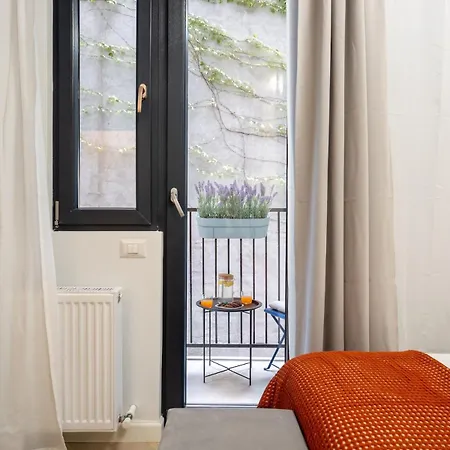 Big & Bright 3br Getaway - Spot - Balcony Charm Apartment Bucharest