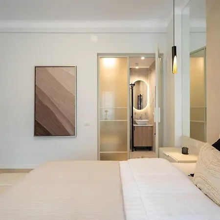 Big & Bright 3br Getaway - Spot - Balcony Charm Apartment