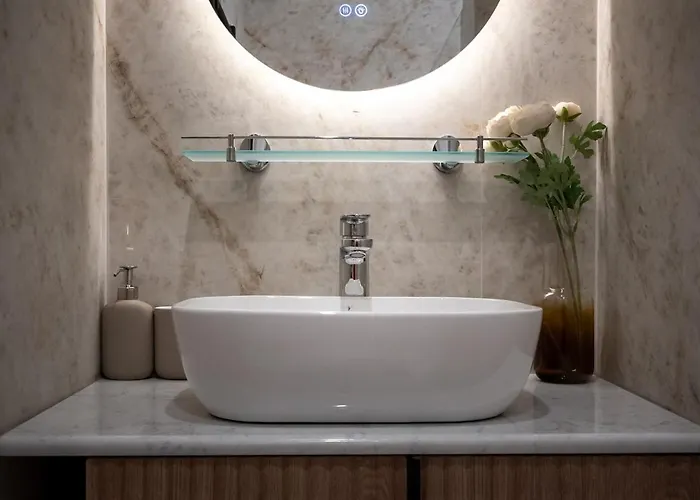 Big & Bright 3br Getaway - Spot - Balcony Charm Apartament *