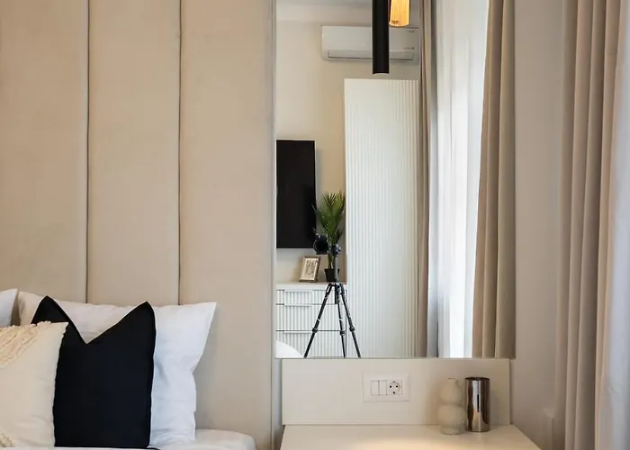 Apartman Big & Bright 3br Getaway - Spot - Balcony Charm Bukarest