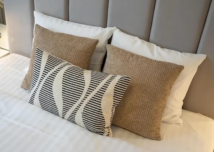 Big & Bright 3br Getaway - Spot - Balcony Charm Bukarest